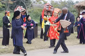 Le Village des ethnies du Vietnam aux couleurs des fêtes de fin d'année