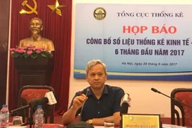 Nguyen Bich Lam, chef du Département général des statistiques lors du point presse. Photo: VNA 