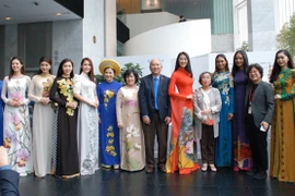 L’Ao dai du Vietnam enchante le public de Séoul