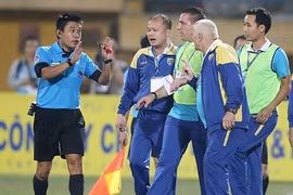 FIFA : Quatre arbitres vietnamiens s’adaptent aux normes d’Élite 2018