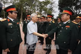 Le secrétaire général du PCV travaille avec la 4e zone militaire