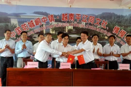 Des communes de Quang Ninh établissent des relations d'amitié avec le bourg chinois de Dong Zhong 