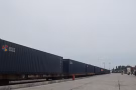 Guangzhou-Hanoï: le train à conteneurs international commence sa période d'essai