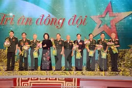 Activités en l’honneur de la Journée des invalides de guerre et des morts pour la Patrie