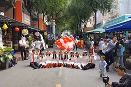 De nombreuses activités en l'honneur de la Journée de la famille vietnamienne 