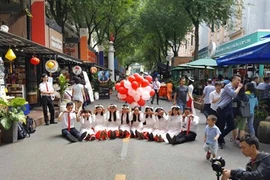 De nombreuses activités en l'honneur de la Journée de la famille vietnamienne 
