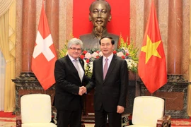 Le Vietnam prend en haute considération les relations avec la Suisse 