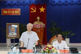 Le leader du PCV encourage Ca Mau à développer l’économie maritime et forestière