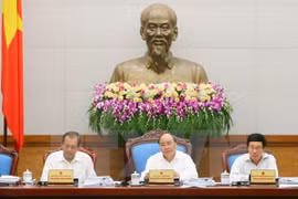 Le PM demande aux ministères et localités de redoubler d’efforts pour achever les objectifs de 2017