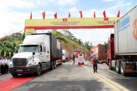 Vietnam-Chine : inauguration d’une route de transport de marchandises