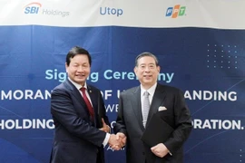 FPT et SBI (Japon) lancent le programme de récompense pour les points de vente au détail