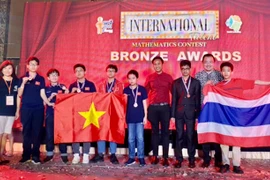 Des élèves de Hanoi remportent des médailles d'or au concours international de mathématiques