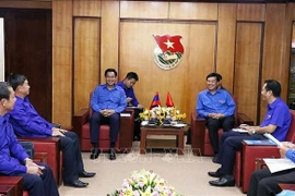 Les jeunes vietnamiens et laotiens cherchent à renforcer leur coopération