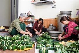 Au village de banh chung à Hanoï