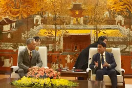 Hanoï promet de créer de meilleures conditions pour Uniqlo du Japon