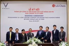 Coopération Vingroup-LG pour produire les batteries au lithium-ion