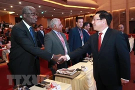  Les ambassadeurs des pays du Moyen-Orient et d'Afrique saluent la coopération économique avec le VN