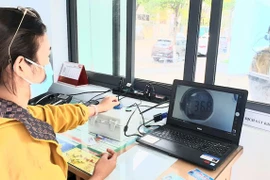 COVID-19: L’université de Dà Nang réussit à fabriquer un système de mesure corporelle à distance