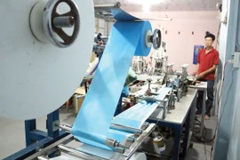  Le Vietnam garantit la fourniture de masques de protection