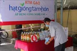 Des "ATM de riz" avec intelligence artificielle installés à Da Nang