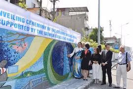 La "Route de la céramique au bord du fleuve Rouge" accueille une fresque de Taïwan (Chine)