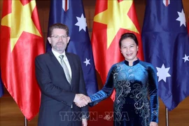 La présidente de l'AN vietnamienne s’entretient avec le président du Sénat australien