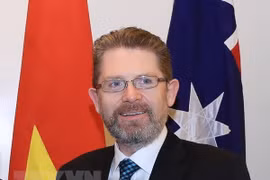 Le président du Sénat australien entame sa visite officielle au Vietnam