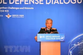 Dialogue de défensel: Le vice-ministre de la Défense Nguyen Chi Vinh parle de la cybersécurité
