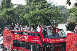 Ouverture des lignes de bus à deux étages pour les touristes de HCM-Ville