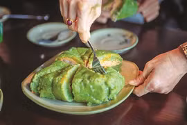 Quand le bánh chung devient un produit de luxe