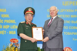 Le vice-ministre de la Défense Nguyen Chi Vinh reçoit l’Ordre de l'amitié de la Russie 