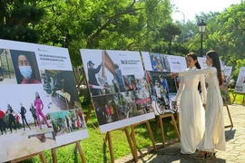  Exposition de photos sur la prévention et la lutte contre le Covid-19 