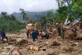 Douleur extrême dans la commune de Tra Leng après un terrible glissement de terrain