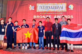 Des élèves de Hanoi remportent des médailles d'or au concours international de mathématiques