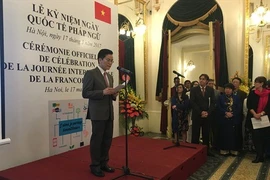 Le vice-ministre des Affaires étrangères, Hà Kim Ngoc, salue la Journée internationale de la Francophonie. Photo: CVN