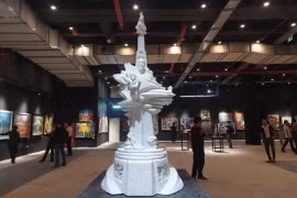 Une oeuvre sculpturale à l'exposition. Photo: VietnamPlus