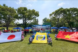 Cérémonie d'ouverture du tournoi de football de la communauté vietnamienne à Kyushu (Japon). Photo: VNA