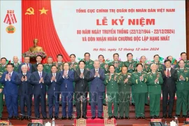 Le secrétaire général du Parti Tô Lâm, le président de la République Luong Cuong, le président de l'Assemblée nationale Trân Thanh Mân et des délégués lors de la cérémonie. Photo: VNA