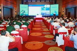 Le Commandement des gardes-frontières et le Groupe national gazo-pétrolier du Vietnam (Petrovietnam - PVN) organisent le bilan des 5 ans de mise en œuvre du Règlement de coordination dans la mise en œuvre des tâches de défense de la sécurité et de la sûreté des activités gazo-pétrolières et de la souveraineté, de la sécurité, de l'ordre social dans la zone frontalière maritime entre les deux unités (période 2019 - 2024). Photo: petrotimes.vn