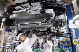Chaîne de construction automobile à l'usine Honda dans la province de Vinh Phuc. Photo: VNA