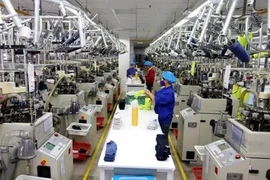 Les industries manufacturières et de fabrication demeurent toujours un moteur de la croissance économique de Quang Ninh. Photo : VNA