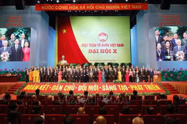 Le présidum du comité central du Front de la Patrie du Vietnam (FPV) du 10e mandat 2024 – 2029. Photo : VNA