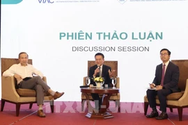 Séance de débat dans le cadre de la conférence, à Hô Chi Minh-Ville, le 17 juillet. Photo: VNA