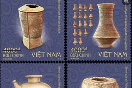 Les trésors céramiques nationaux sont timbrées par séries 