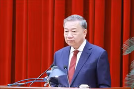 Le secrétaire général du Comité central du Parti Tô Lâm s’exprime en clôture du 8e Plénum du 13e Comité central du Parti, à Hanoi, le 25 novembre. Photo : VNA