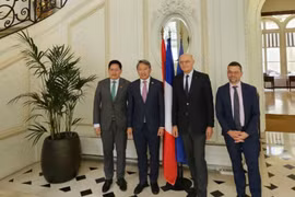 Le ministre vietnamien de la Justice Nguyên Hai Ninh et son homologue français de la Justice Didier Migaud, à Paris le 7 octobre. Photo : VNA