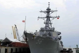 Le porte-avions américain USS Carl Vinson rend visite à Da Nang