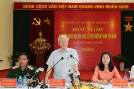 Le leader du PCV Nguyên Phu Trong à l’écoute des électeurs hanoïens