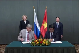 Les universités vietnamiennes et russes signent 23 documents de coopération