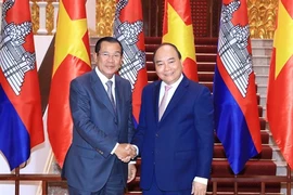 Le PM Nguyên Xuân Phuc reçoit son homologue cambodgien
